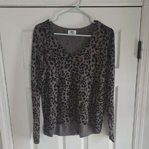 Old Navy Black and Gray Leopard Long Sleeve Top
